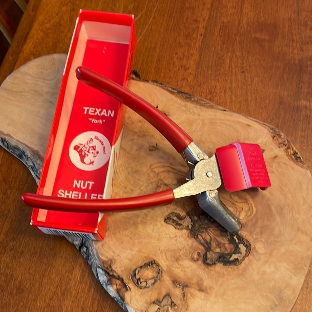 Texan "York" Nut Sheller